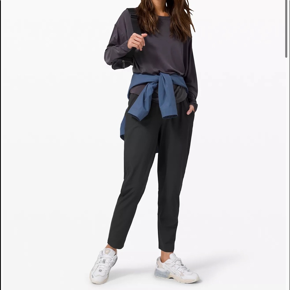 Lululemon Essential High-Rise Trouser 25”